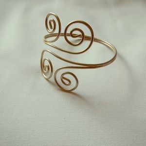 Silver arm band